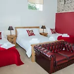 Newsham Grange Farm Bed & Breakfast 4*