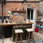 Newsham Grange Farm Bed & Breakfast 4*